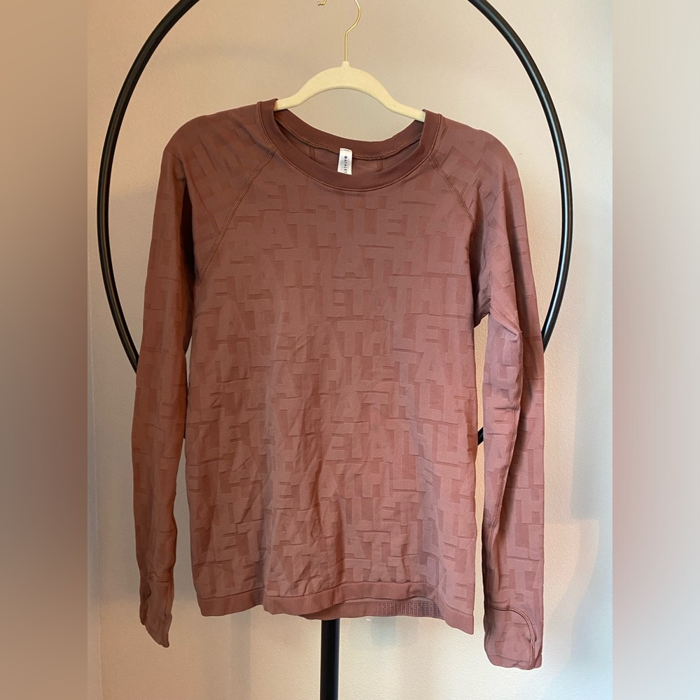 ATHLETA Momentum Seamless Monogram Top Size Medium